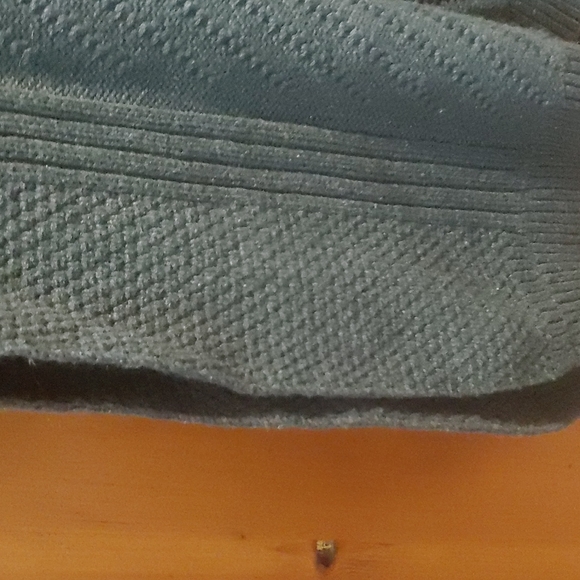 Sleeveless Long Turtleneck Sweater - Picture 3 of 4